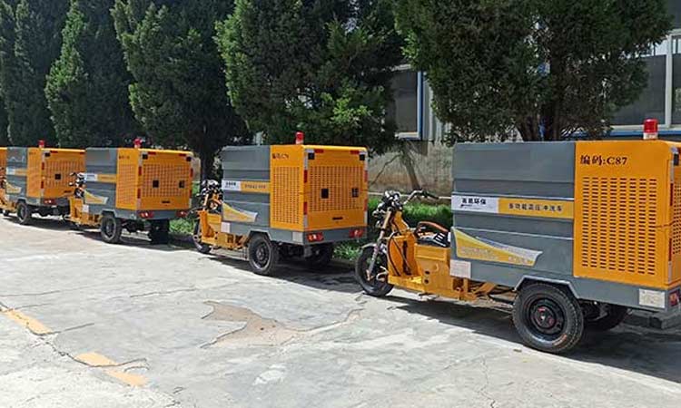 百易長青-可上牌小型多功能電動(dòng)高壓沖洗車 可上牌電動(dòng)高壓沖洗車