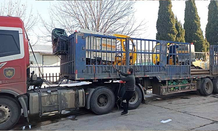 石門環衛公司引進多功能高壓沖洗車，用于環衛快速保潔