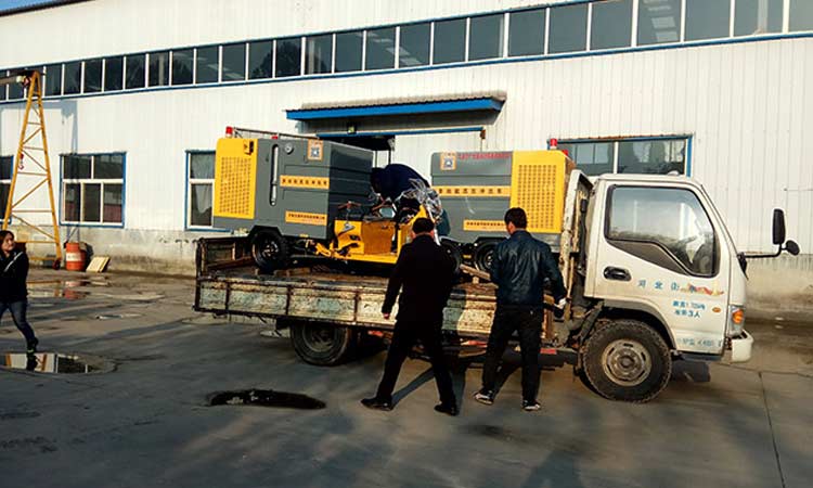 道路高壓沖洗車(chē)