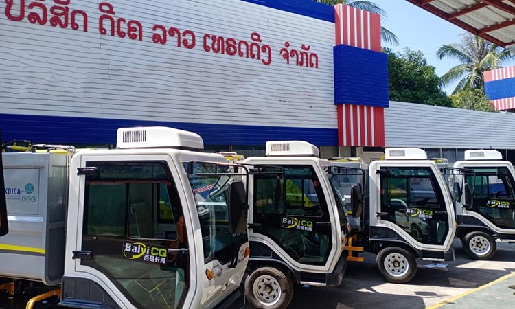 電動垃圾清運車 后裝式垃圾車