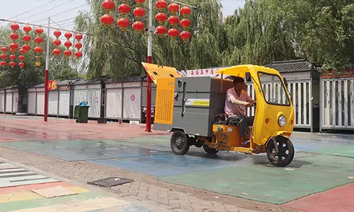 小型三輪高壓清洗車步行街，高壓沖洗作業(yè)實操