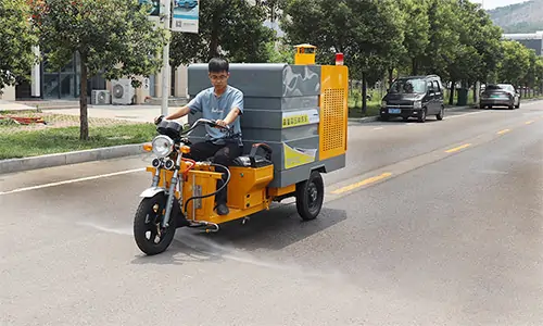 冷熱一體高壓清洗車，商業街油污清理更便捷