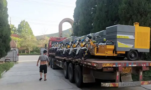 今日發(fā)往某環(huán)衛(wèi)公司的多臺高溫高壓清洗車準備發(fā)貨