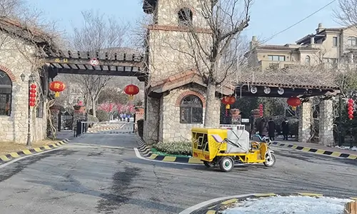 小區(qū)高壓清洗車服務某高檔小區(qū)