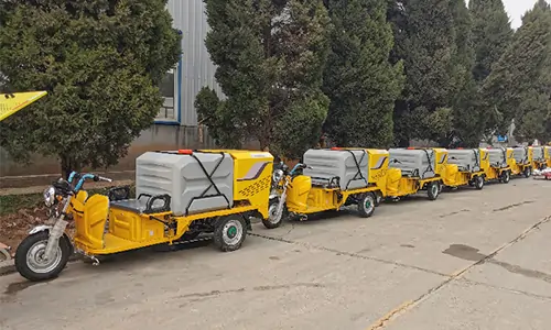 近日發(fā)往某環(huán)衛(wèi)公司的經濟型高壓清洗車準備裝車