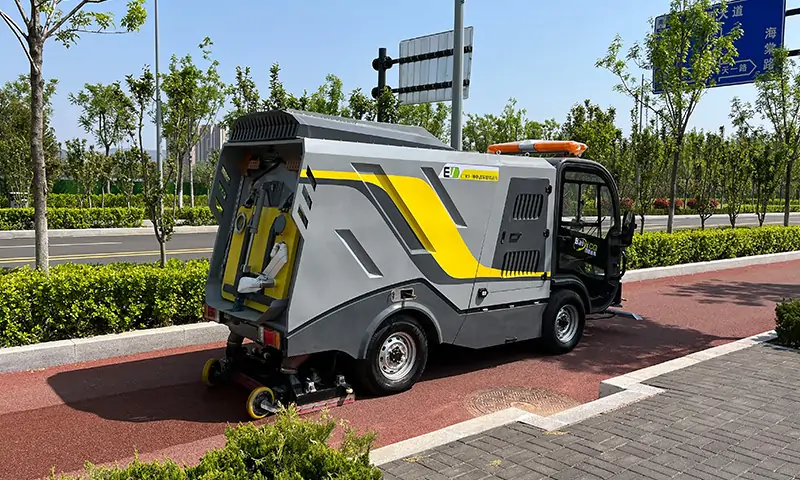 純電動(dòng)深度清潔車(chē)，三級(jí)道路路面本色還原！清潔效果好，保持時(shí)間長(zhǎng)！