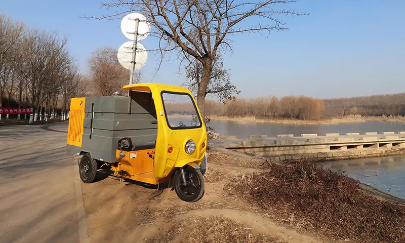 人行道、輔道灰塵清理費時費力？了解一下這款小型高壓沖洗車！簡單好用，上手快！