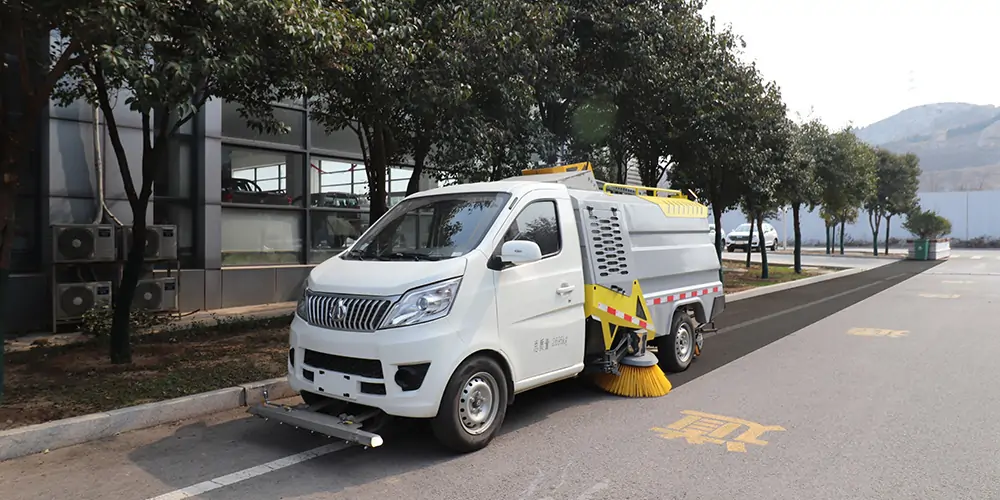 可上牌道路洗掃車_新能源電動洗掃車_環衛洗掃車_小型洗掃車