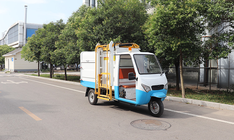 側裝式垃圾清運車BY-L25