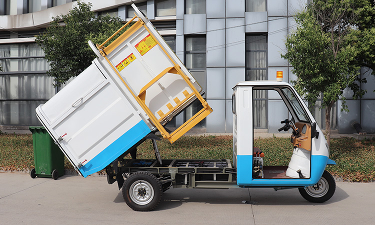 側裝式垃圾清運車BY-L25