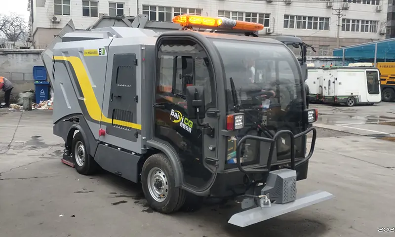 深度清潔車(chē)：道路路面的清潔新利器