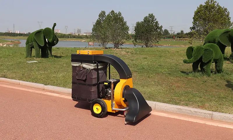 手推式自驅(qū)動吸葉機：綠化帶清掃的簡單快捷利器
