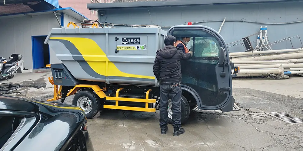 電動(dòng)環(huán)衛(wèi)垃圾車,電動(dòng)掛桶垃圾車,環(huán)衛(wèi)電動(dòng)三輪垃圾車,后裝垃圾車,掛捅垃圾車