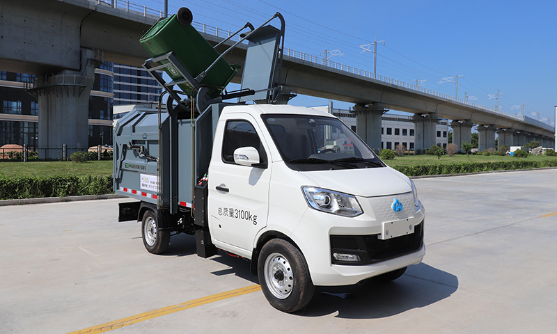 高效環(huán)保新標配：側(cè)裝式新能源垃圾清運車引領環(huán)衛(wèi)新潮流