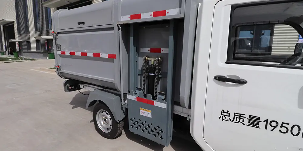 新能源垃圾車,側(cè)裝垃圾車,小型垃圾清運車,純電動垃圾車 新能源垃圾車,側(cè)裝垃圾車,小型垃圾清運車,純電動垃圾車