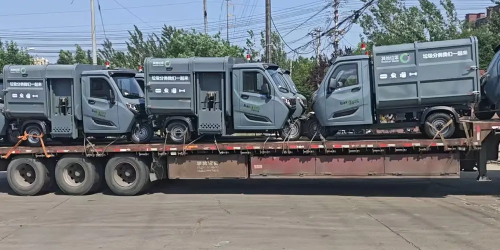新能源側(cè)裝式垃圾清運車，側(cè)裝垃圾車，垃圾車，新能源垃圾車