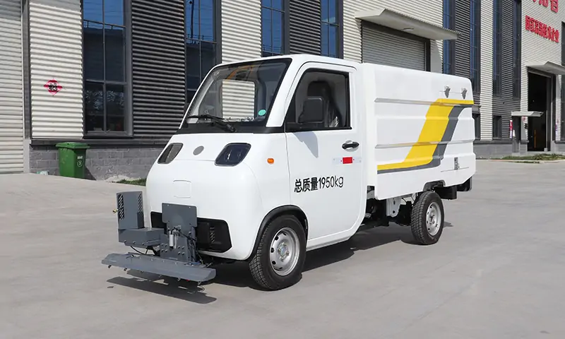 新能源路面養護車：高效、環保的城市清潔好幫手