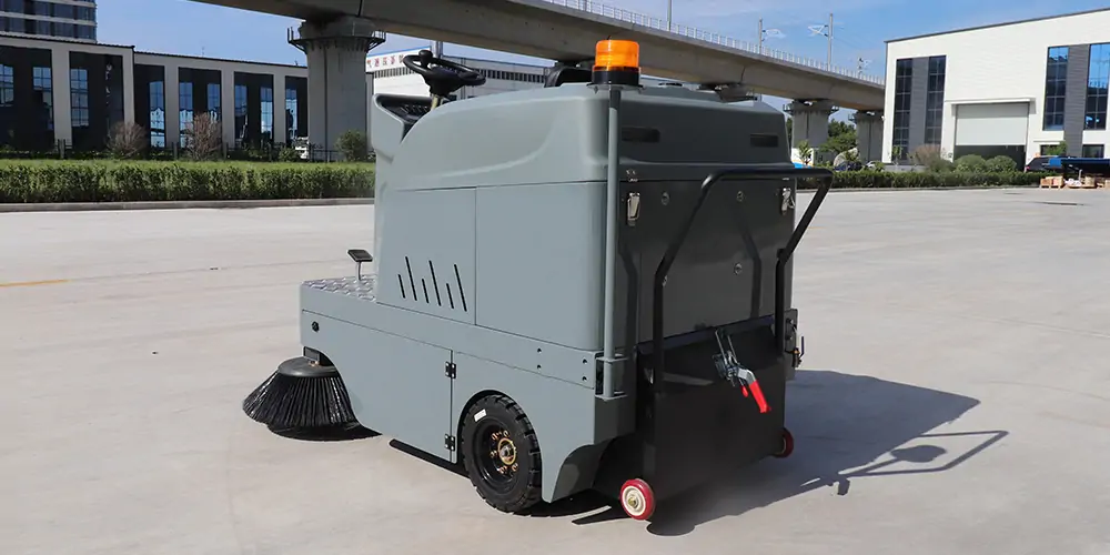 純電動清掃車，電動清掃車，小型電動掃地車，電動掃地車