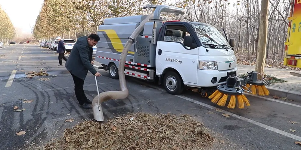 純電動樹葉收集車，樹葉收集車，落葉收集車，吸葉機